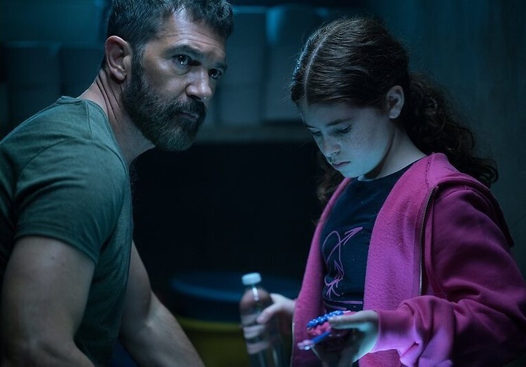 Antonio Banderas vecht tegen criminele bende Antonio Banderas vecht tegen criminele bende