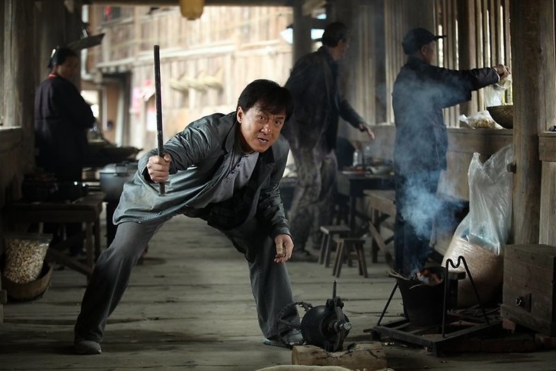 Jackie Chan gaat op boevenjacht