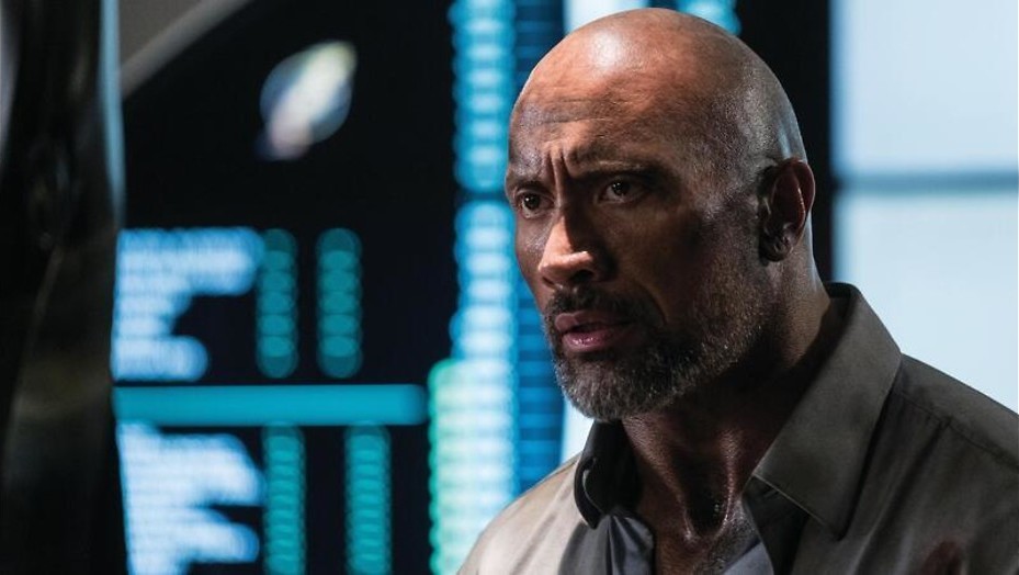 Dwayne Johnson en de brandende wolkenkrabber Dwayne Johnson en de brandende wolkenkrabber