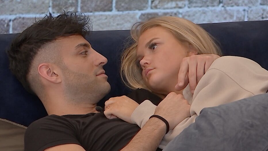 Salar en Mercedes in De Bondgenoten