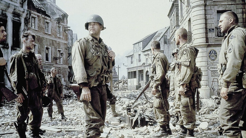 Tom Hanks en Tom Sizemore in Saving Private Ryan Tom Hanks en Tom Sizemore in Saving Private Ryan