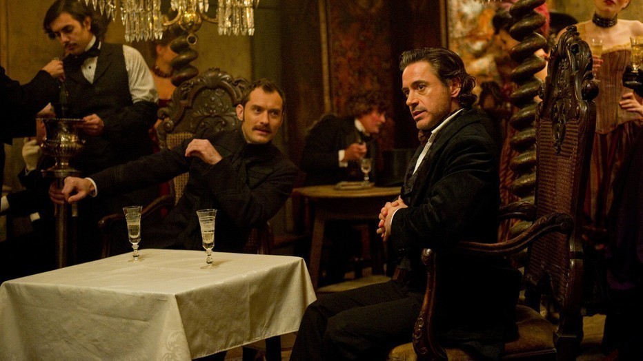 Jude Law en Robert Downey Jr. in Sherlock Holmes: A Game of Shadows Jude Law en Robert Downey Jr. in Sherlock Holmes: A Game of Shadows
