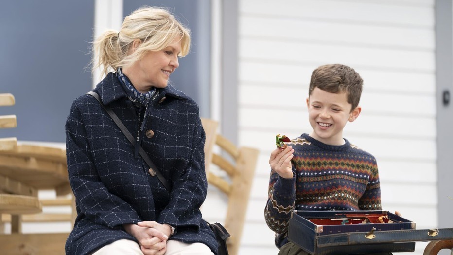 Ashley Jensen als Ruth Calder in Shetland