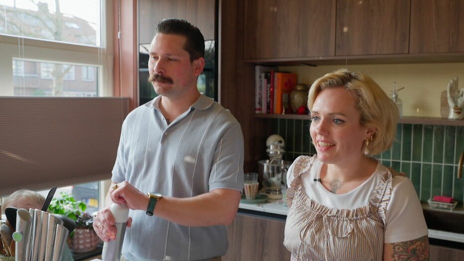 Simon en Lisa Bal in Een Huis Vol