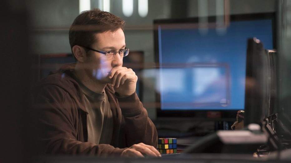 Joseph Gordon-Levitt in Snowden Joseph Gordon-Levitt in Snowden