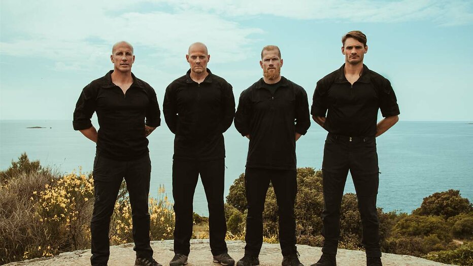 Nikkie, Erik, Bas en Dennis in Special Forces VIPS