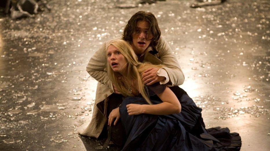 Charlie Cox en Claire Danes in Stardust