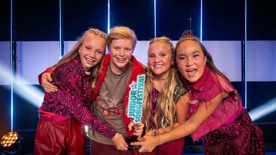 Stay Tuned nadat ze de nationale finale wonnen. 