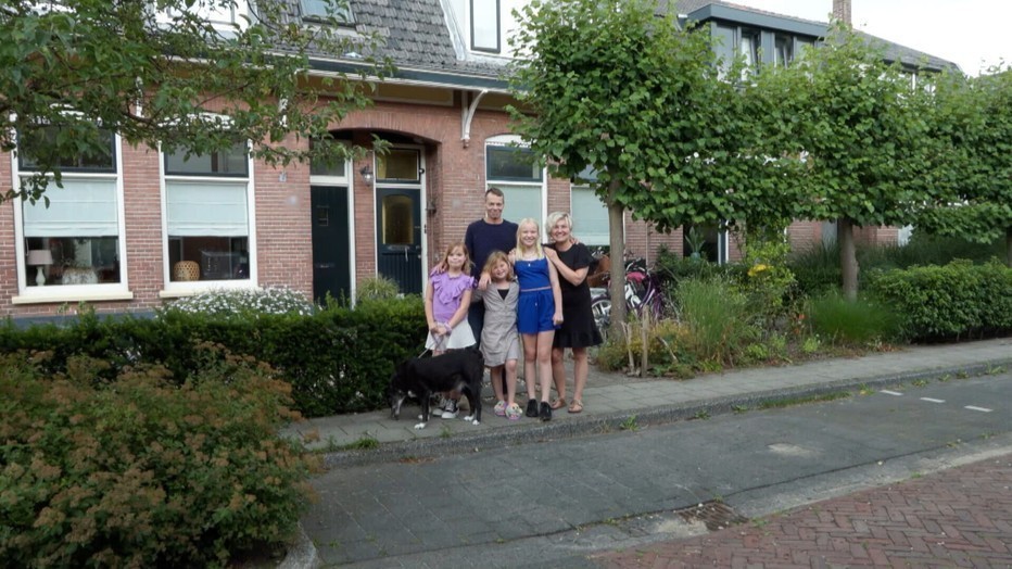 Saskia en Danny en hun gezin in Steenrijk, Straatarm Saskia en Danny en hun gezin in Steenrijk, Straatarm