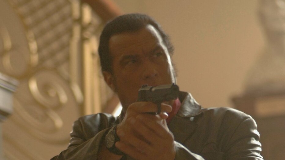 Steven Seagal als Jack Foster in Shadow Man
