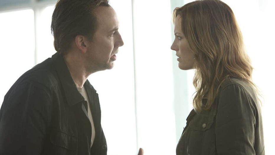 Nicolas Cage en Malin Åkerman in Stolen