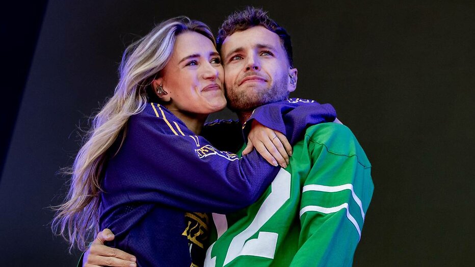 Suzan en Freek tijdens optreden op Concert at Sea.