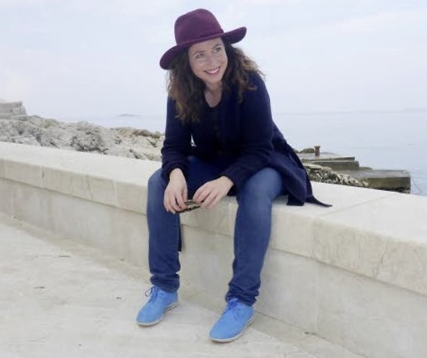 Sanne Vogel stopt met toneelstuk door oververmoeidheid