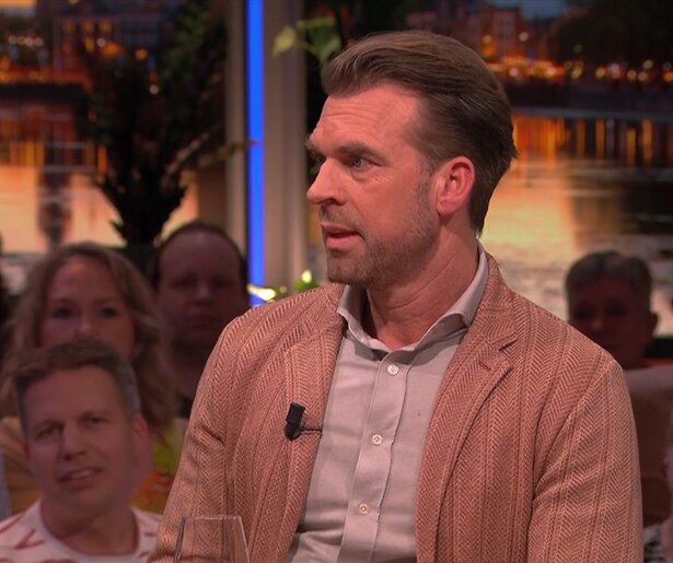 Rutger Castricum reageert op kritiek van René van der Gijp over rol in De Oranjezondag