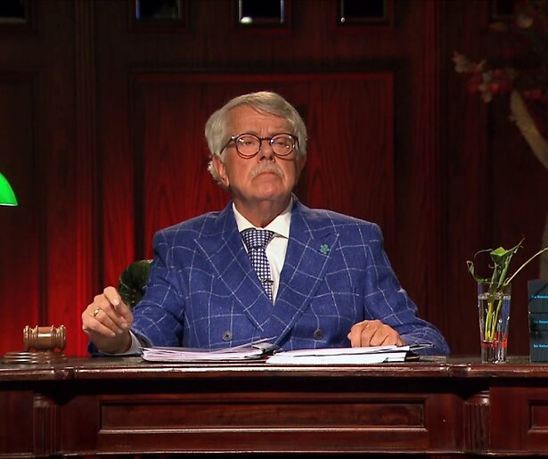 De TV van gisteren: Uitstekende start voor nieuw seizoen Mr. Frank Visser Doet Uitspraak