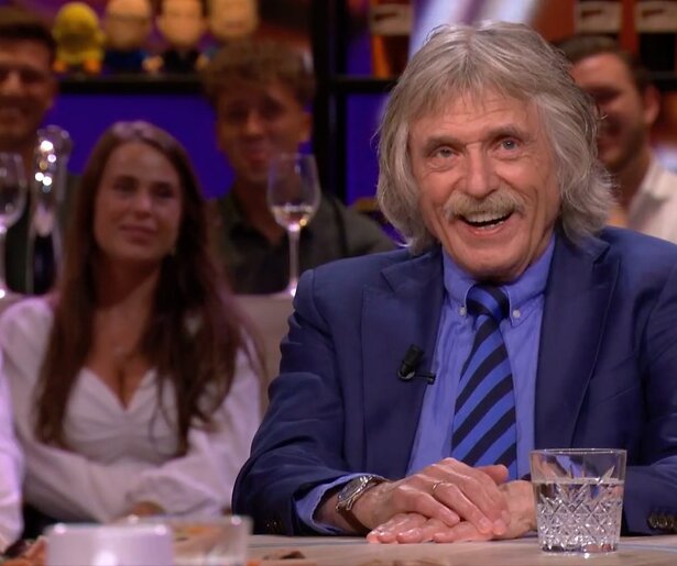 Johan Derksen ziet ook déze presentator als geschikte opvolger van Albert Verlinde in Vandaag Inside