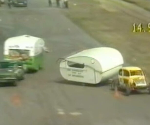 Iconische caravanraces Te Land, Ter Zee en In De Lucht terug op de buis