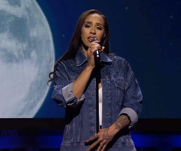 Zien: Glennis Grace zingt over vuurwerkverbod in Even Tot Hier