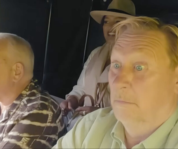 Kijkers genieten van Oos Kesbeke in tuktuk in India: 'We gaan de vangrail in' 