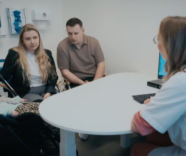 Ouders van Esmee (1) in Het Kinderziekenhuis maken indruk: 'De rouwkaartjes zijn al ontworpen'