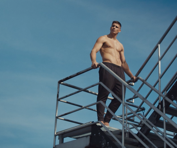 Oelala! De shoot van Rico Verhoeven voor Men's Health