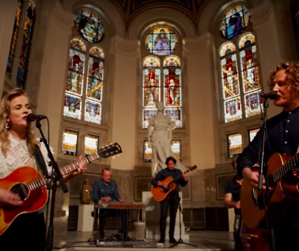 Videosnack: Ilse de Lange raakt kijker met Duits nummer 