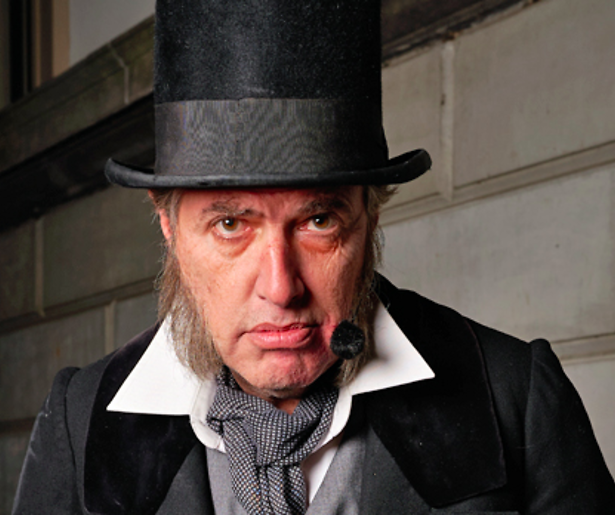 De TV van gisteren: Bijna 1,4 miljoen kijkers genieten van Scrooge Live