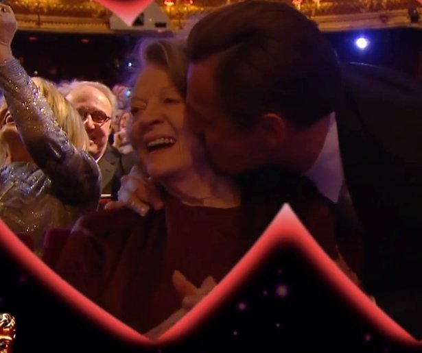 YouTube-hit: Zoenende celebs op Kiss Cam BAFTA-Awards