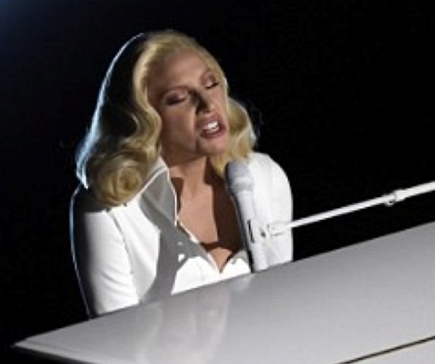 YouTubehit: Lady Gaga laat filmsterren huilen bij Oscars