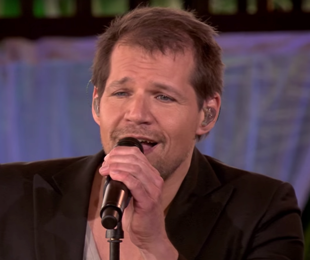 Videosnack: René van Kooten zingt Thinking Out Loud bij Beste Zangers