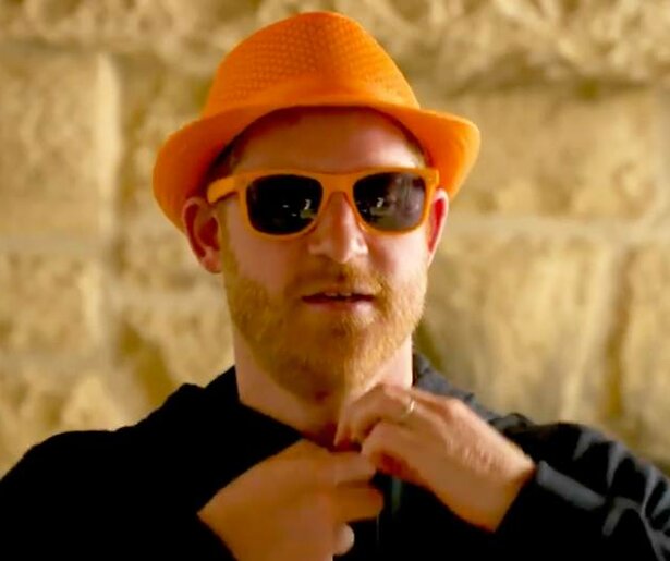 Prins Harry praat Nederlands