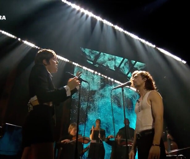 Mia en Dion zetten zuiver optreden neer bij Khalid & Sophie