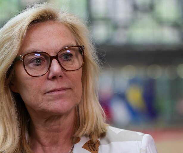 Vragenvuur voor Sigrid Kaag in seizoensstart College Tour