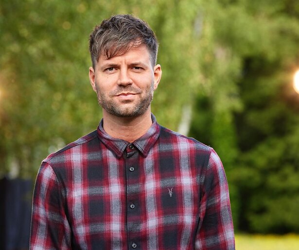 Simon Keizer maakt comeback op tv met eigen muziekprogramma