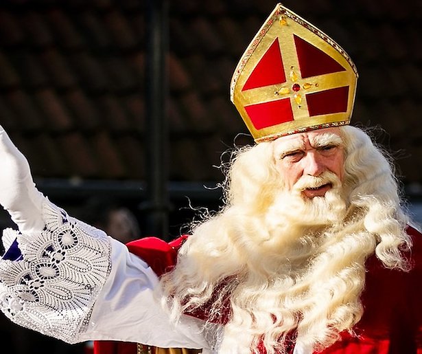 Sint komt met trein naar Apeldoorn