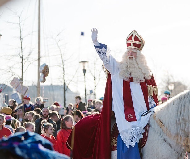 Sinterklaas en zijn Pieten komen aan in Vijfheerenlanden
