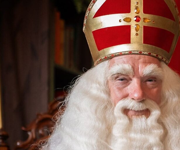 De TV van gisteren: Kijkers opgelucht; Sinterklaas heeft het ziekenhuis overleefd
