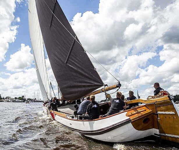 Skûtsjesilen dag 2: De Veenhoop (MAX Skûtsje Journaal)