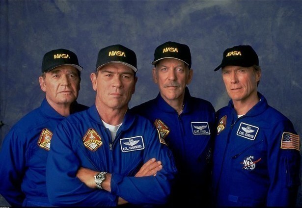 Clint Eastwood als hoogbejaarde astronaut