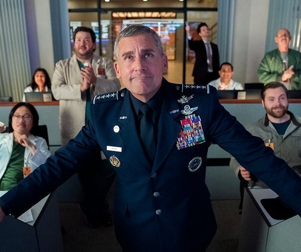 Space force met Steve Carell staat nu op Netflix