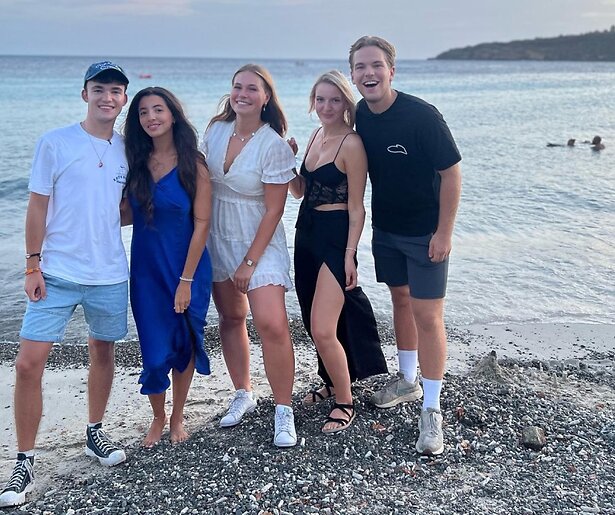 KRO-NCRV volgt jongvolwassenen tijdens stage op Curaçao in het nieuwe programma Stagiairs