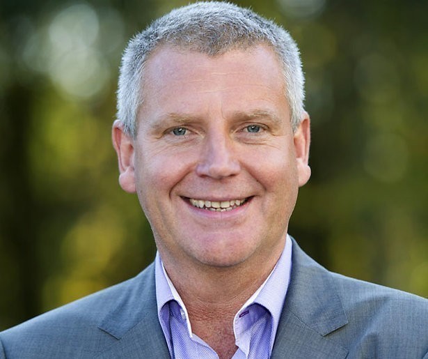 Sybrand schiet te hulp in MAX vakantieman