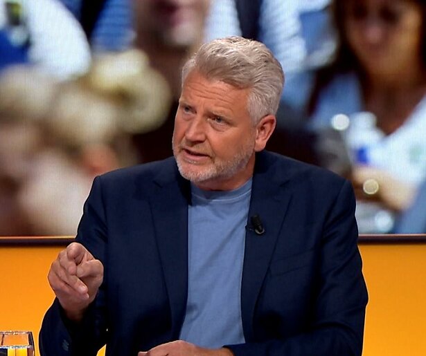 MAX Vakantieman komt met BN'er-rubriek: deze bekende zanger bijt het spits af