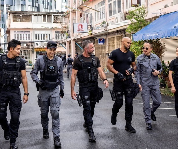 Hondo moet samenwerken met een oude rivaal in S.W.A.T.