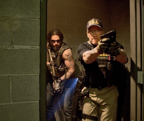 Arnold Schwarzenegger laat zich niet belazeren in Sabotage