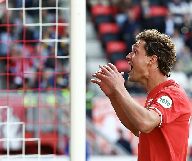 Blijft FC Twente overeind in UEFA Europea League-strijd tegen Manchester United?