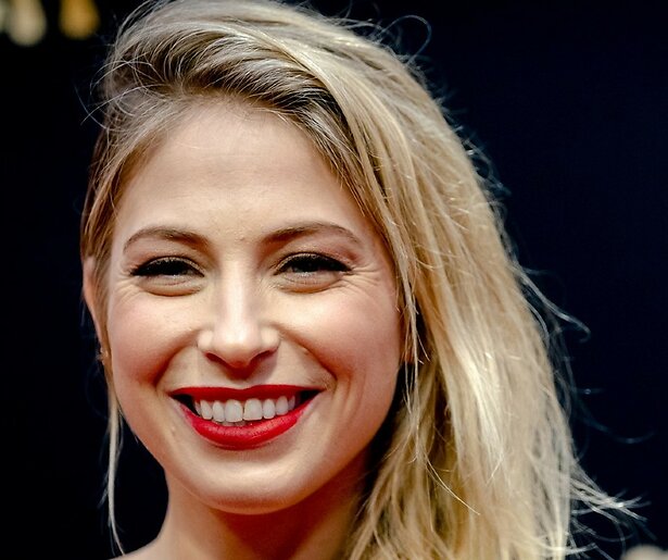 Actrice Sarah Chronis zwanger van tweede kindje