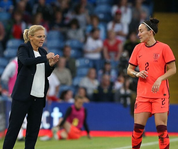 De beslissing valt in Poule A: wie haalt de kwartfinale van het EK vrouwenvoetbal?