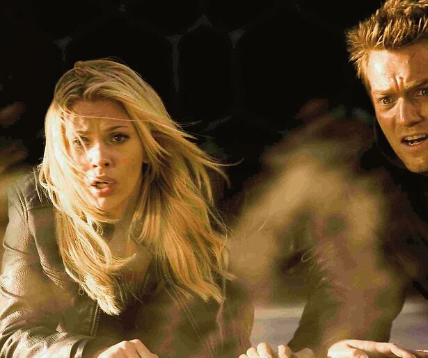 Het echte leven lonkt voor Ewan McGregor en Scarlett Johansson in The Island