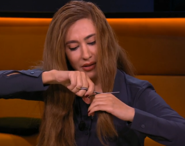 Afgeknipte haren als steunbetuiging voor Iran bij Op1